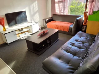 **Charming 3-Bedroom Flat in Secure, Family-Friendly Complex**