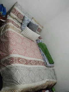 **Charming 3-Bedroom Flat in Secure, Family-Friendly Complex**