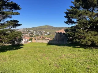 An Extensive Property with Stunning Mountain Views