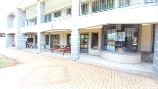 5 Bedroom Freestanding House For Rent in Somerset Park