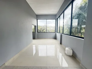 Prime First-Floor Retail Space in Avoca