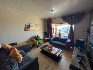 Contemporary Two-Bedroom Apartment in Prime Location