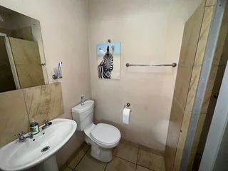 Contemporary Two-Bedroom Apartment in Prime Location