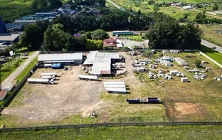 Industrial Yard/ Land With Warehouse available To Let in Camperdown.