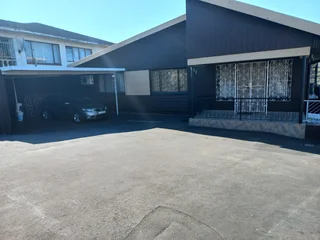 6 Bedroom House With Spectacular Views Available for Sale in Reservoir Hills