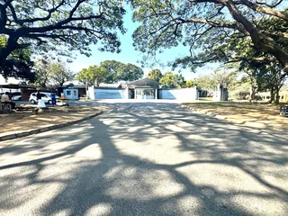 Well Located Commercial Unit To Let In Tongaat