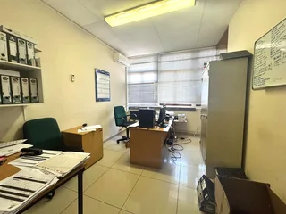 Well Located Commercial Unit To Let In Tongaat