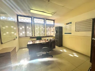 Well Located Commercial Unit To Let In Tongaat