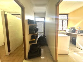 Well Located Commercial Unit To Let In Tongaat