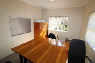 OFFICE FOR SALE - MT EDGECOMBE KINGFISHER OFFICE PARK