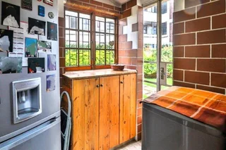 Mordern 3 Bedroom Duplex with stunning sea and river views.