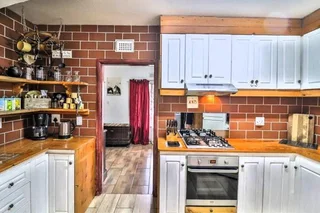 Mordern 3 Bedroom Duplex with stunning sea and river views.