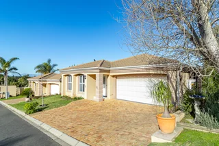 SINGLE-LEVEL FAMILY HOME – SURPRISINGLY SPACIOUS