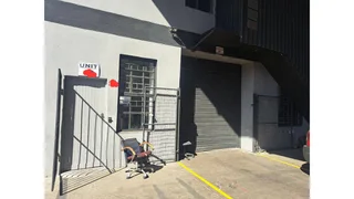 150m2 TO LET JACOBS