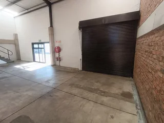 WAREHOUSE IN CORNUBIA