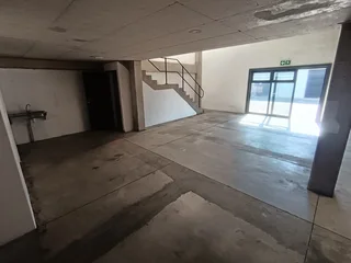 WAREHOUSE IN CORNUBIA