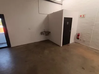 WAREHOUSE IN CORNUBIA