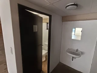 WAREHOUSE IN CORNUBIA