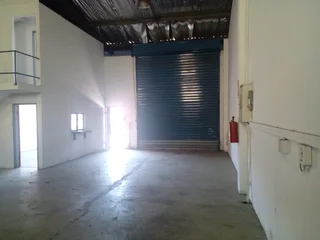 Spacious Warehouse in Briardene