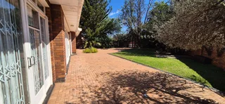 Exceptional Six-Bedroom Family Home with Self-Contained Flat in Sought-After Location**  Nestled ...