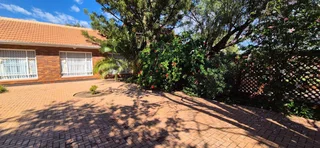 Exceptional Six-Bedroom Family Home with Self-Contained Flat in Sought-After Location**  Nestled ...