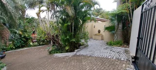 Modern Luxury and Versatile Living: Stunning Double-Story Home with Pool and Guest Suite