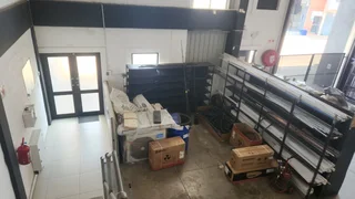 Mini Warehouse Available to Let In Cornubia