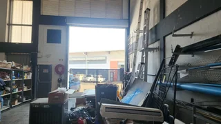 Mini Warehouse Available to Let In Cornubia