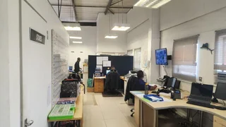 Mini Warehouse Available to Let In Cornubia