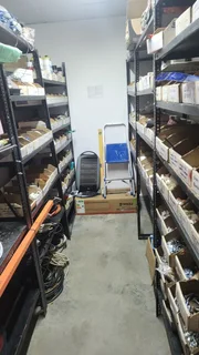 Mini Warehouse Available to Let In Cornubia