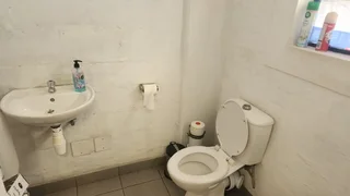 Mini Warehouse Available to Let In Cornubia