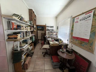 Spacious five bedroom home with flatlet, pool &amp; off-grid features