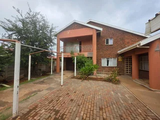 Extremely spacious, double storey family home