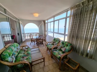 GREAT VIEWS LIVING THE LIFE ON UMHLANGA BEACH FRONT