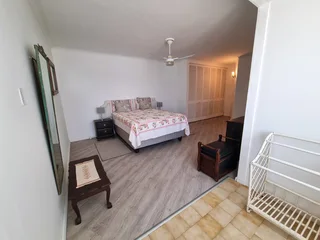 GREAT VIEWS LIVING THE LIFE ON UMHLANGA BEACH FRONT