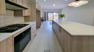 4 Bedroom Townhouse for Sale in Shellyvale