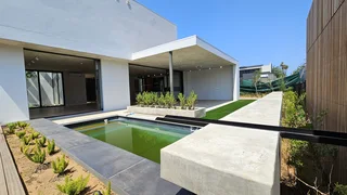 Location! Location! Location- Prime Proeprty