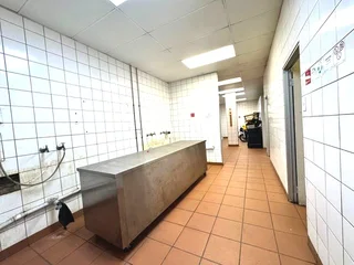 Retail Unit Available To let In Pinetown