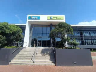 Premium grade office in La Lucia Ridge.