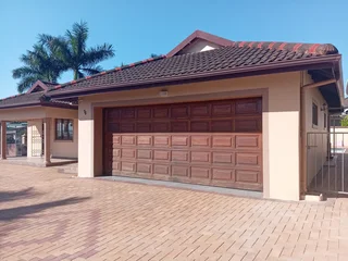 4 BEDROOM MODERN HOUSE