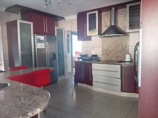 4 BEDROOM MODERN HOUSE