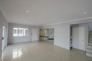 Three Bed Three bath Duplex in Horizon Edge- NO TRANSFER DUTY!!!