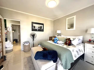 Umhlangas Finest! Spacious Two Bedroom Apartment For Sale