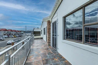 Industrial Property for Sale in George Park: Warehouse / Factory / Newly Renovated &amp; Vacant