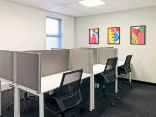 Find a dedicated desk in Regus Links Office Park