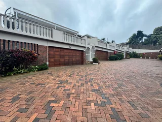 3 Bedroom Apartment for Rent in Secure Complex – Stunning Views!