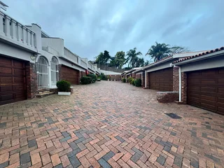 3 Bedroom Apartment for Rent in Secure Complex – Stunning Views!