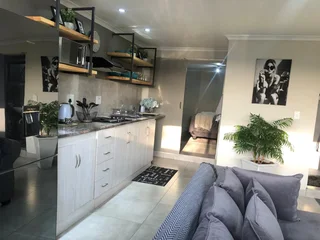 Secure 1-Bedroom And 1-Bathroom Apartment In Justin Road, Broadwood