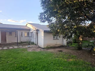 **Charming 3-Bedroom Home in Prime Location**