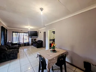 **Charming 3-Bedroom Home in Prime Location**